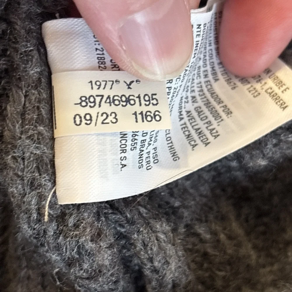 American Eagle Women's Whoa So Cozy Waffle Knit Sweater S Gray Oversized V-Neck